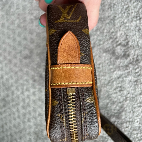 Authentic Louis Vuitton Marly Clutch - Picture 15 of 16